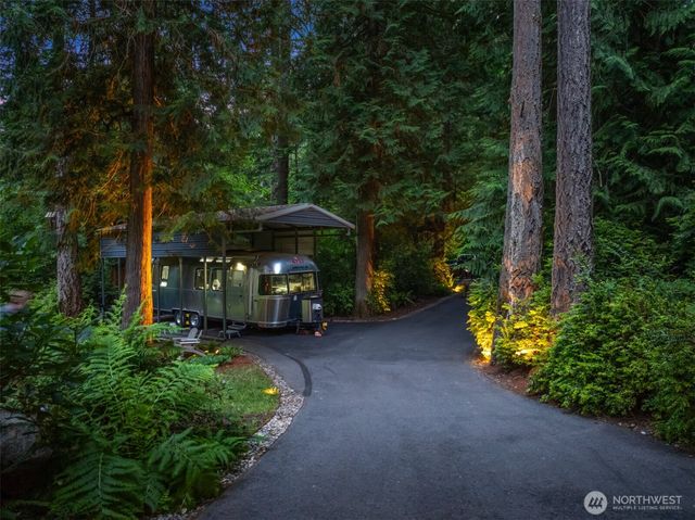 4560 ISLAND Avenue, Bainbridge Island, WA 98110
