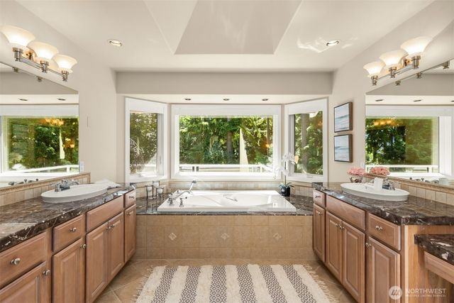 4560 ISLAND Avenue, Bainbridge Island, WA 98110