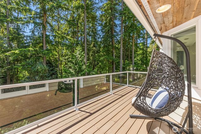 4560 ISLAND Avenue, Bainbridge Island, WA 98110