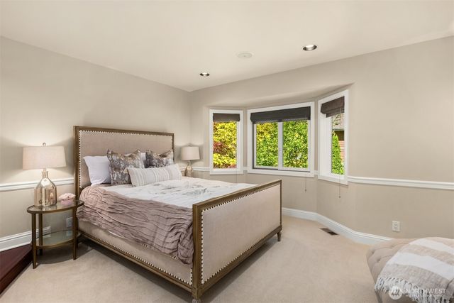4560 ISLAND Avenue, Bainbridge Island, WA 98110