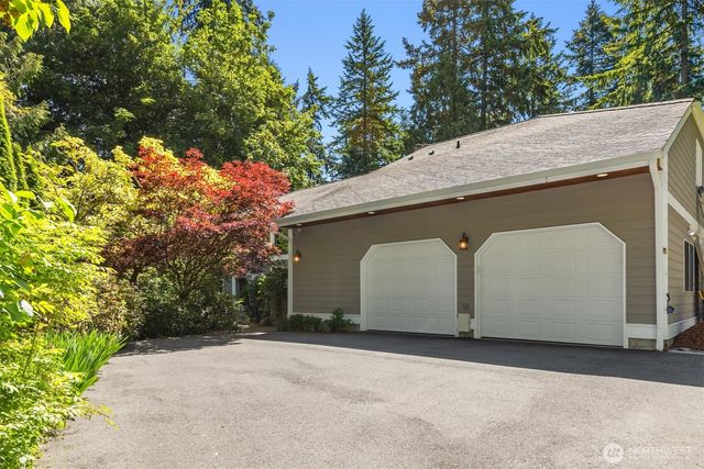 4560 ISLAND Avenue, Bainbridge Island, WA 98110