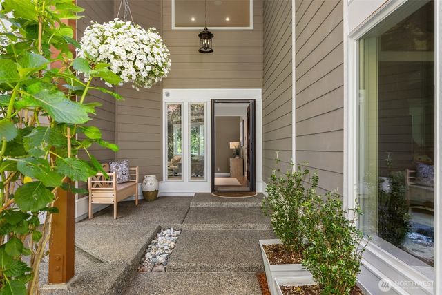 4560 ISLAND Avenue, Bainbridge Island, WA 98110