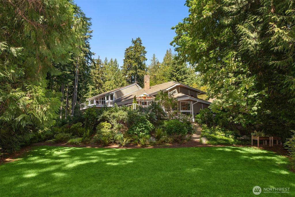 4560 ISLAND Avenue, Bainbridge Island, WA 98110