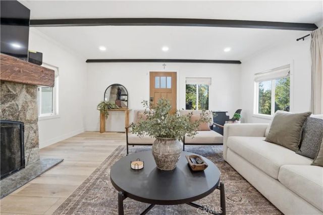 27981 Lakes Edge Road, Lake Arrowhead, CA 92352