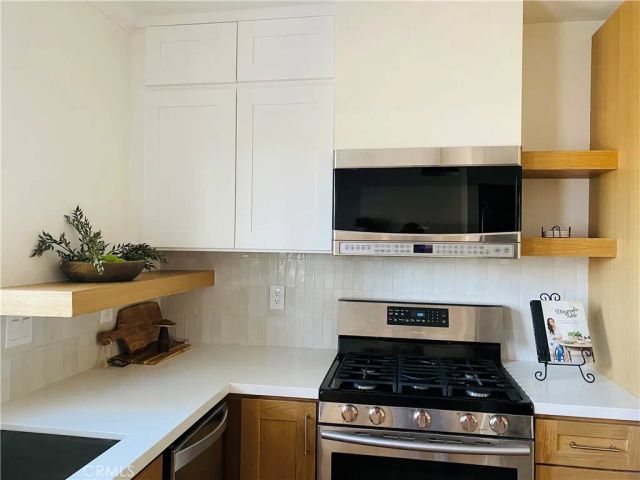 27981 Lakes Edge Road, Lake Arrowhead, CA 92352