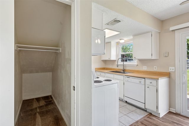6569 Westridge Drive, Watauga, TX 76148