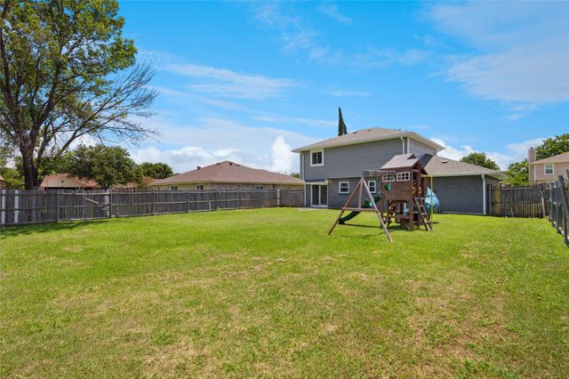 6569 Westridge Drive, Watauga, TX 76148