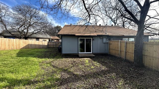 6038 Calloway Court, Fort Worth, TX 76114