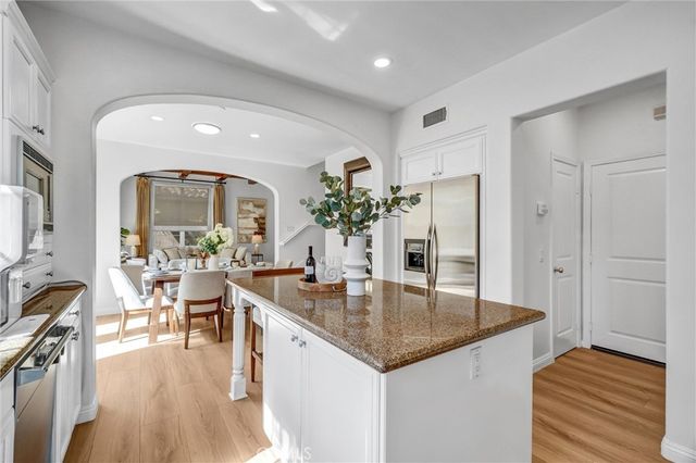 22 Arborside, Irvine, CA 92603