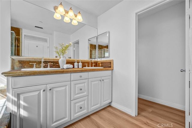 22 Arborside, Irvine, CA 92603