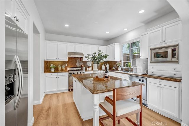 22 Arborside, Irvine, CA 92603