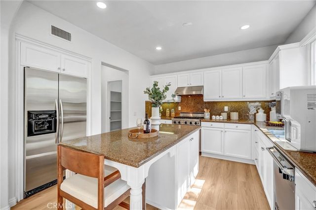 22 Arborside, Irvine, CA 92603