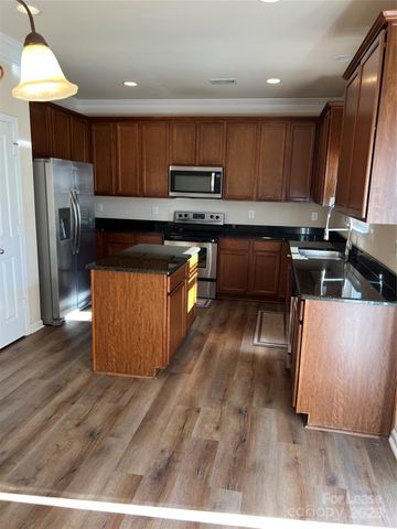 142 Saye Place, Mooresville, NC 28115