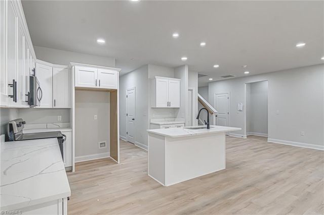 4721 Ridgefall Road, Greensboro, NC 27410