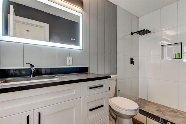 8722 ELMWOOD LANE, Tampa, FL 33615