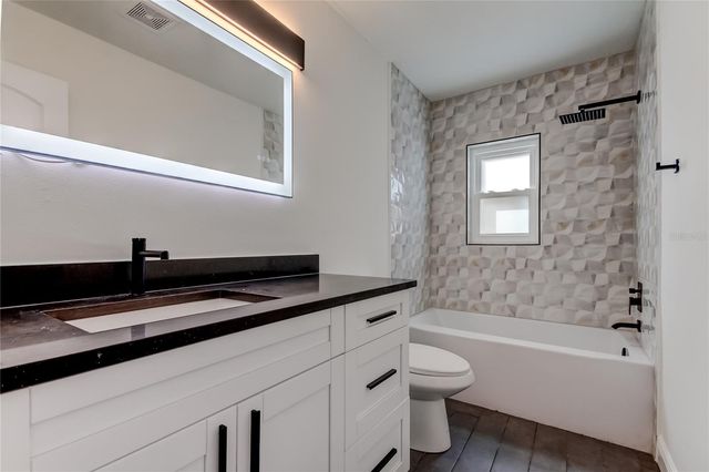 8722 ELMWOOD LANE, Tampa, FL 33615