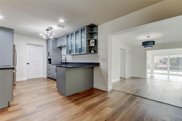 8722 ELMWOOD LANE, Tampa, FL 33615