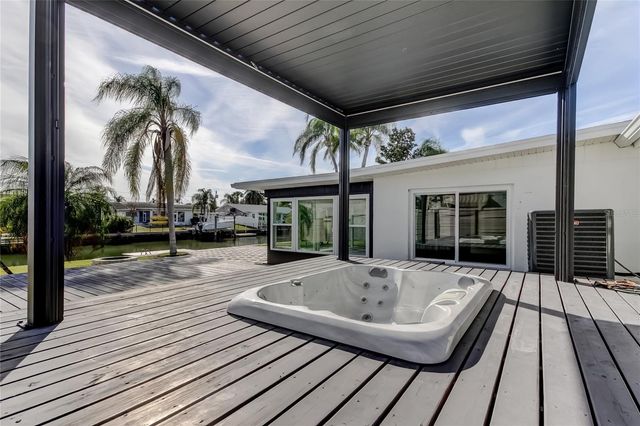 8722 ELMWOOD LANE, Tampa, FL 33615