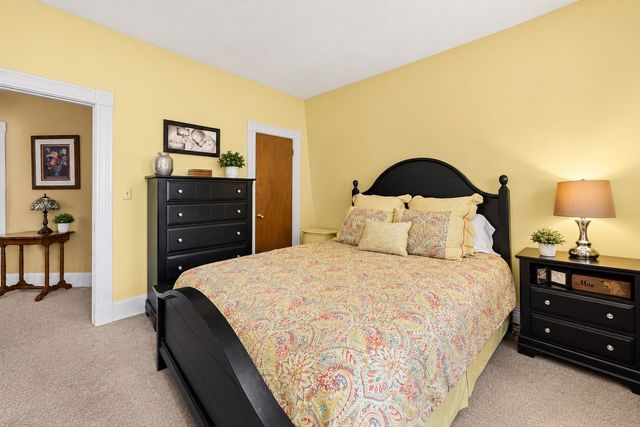 287 Wood St, New Bedford, MA 02745