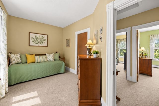 287 Wood St, New Bedford, MA 02745