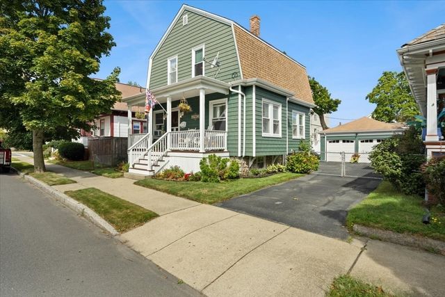 287 Wood St, New Bedford, MA 02745