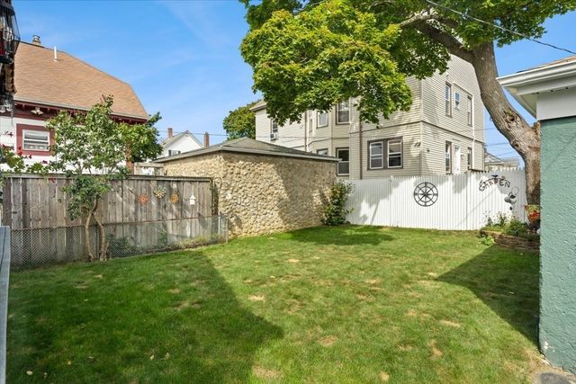 287 Wood St, New Bedford, MA 02745