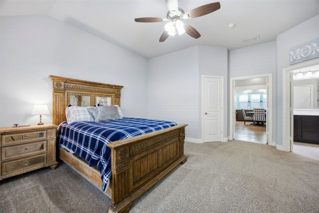 402 Shirley Drive, Alvarado, TX 76009