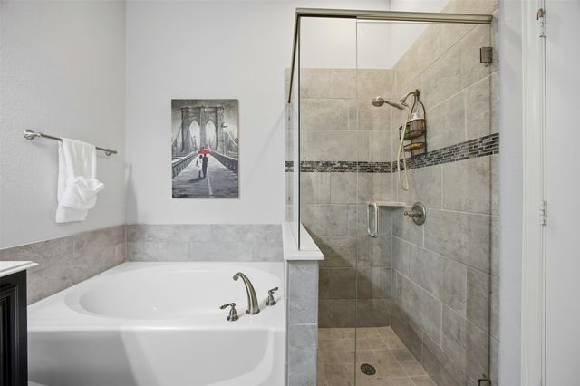 402 Shirley Drive, Alvarado, TX 76009