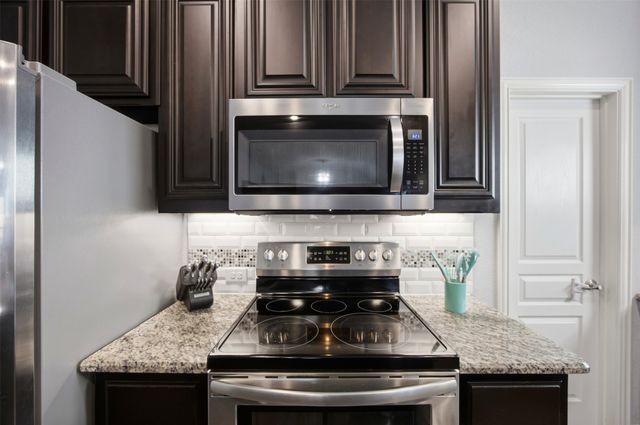 402 Shirley Drive, Alvarado, TX 76009