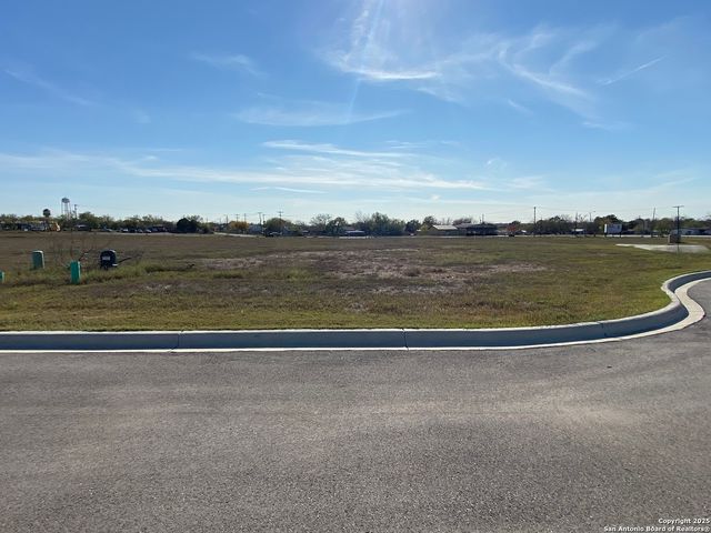 100 Albion Ct, Poteet, TX 78065