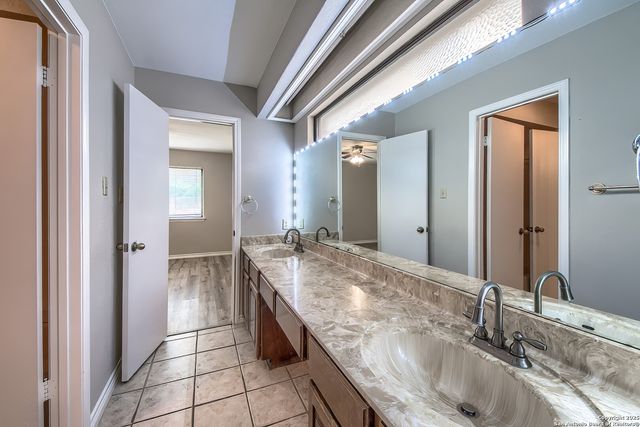 7738 Chambers Rd Apt 1102, San Antonio, TX 78229