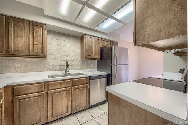 7738 Chambers Rd Apt 1102, San Antonio, TX 78229