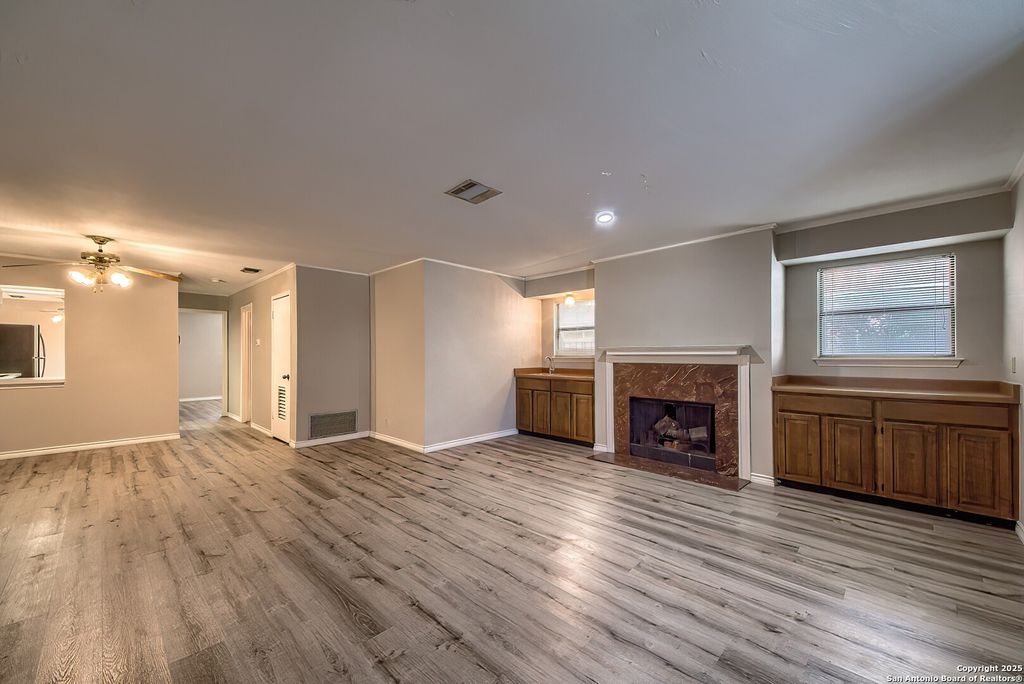 7738 Chambers Rd Apt 1102, San Antonio, TX 78229