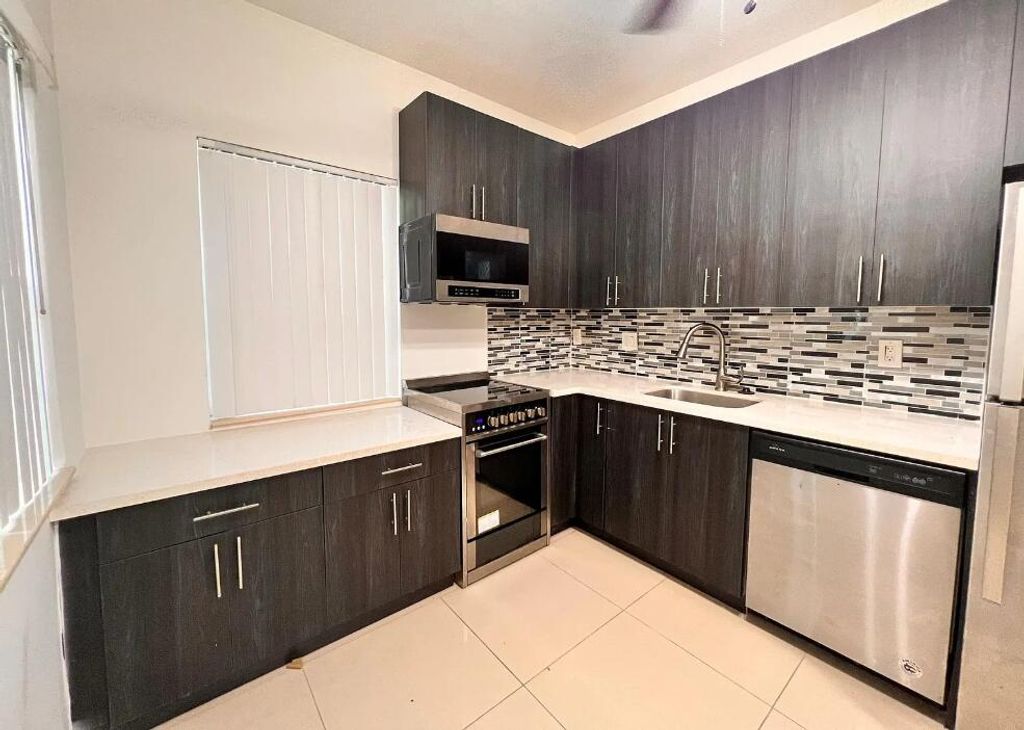 950 Lake Wyman Road A, Boca Raton, FL 33431