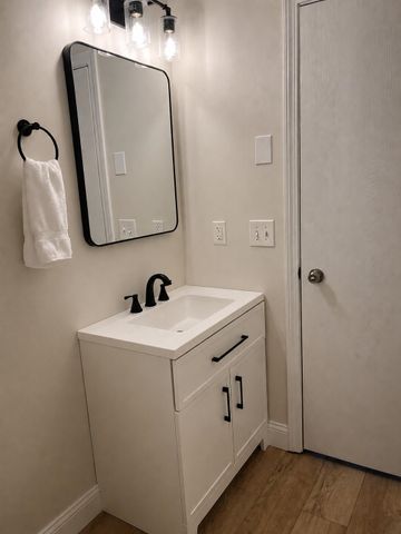 108 Eastern Ave Apt 201, Manchester, NH 03104