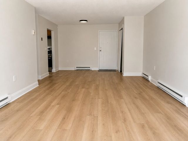 108 Eastern Ave Apt 201, Manchester, NH 03104