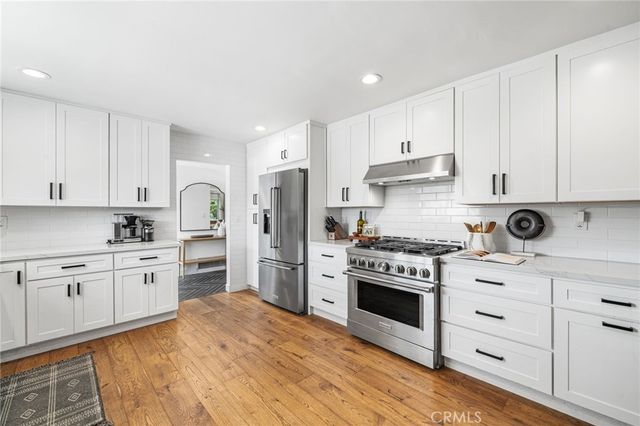 13712 Sanderstead Road, North Tustin, CA 92705