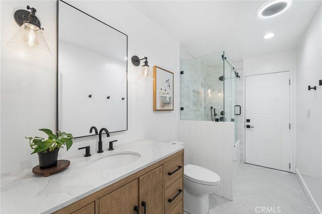 13712 Sanderstead Road, North Tustin, CA 92705