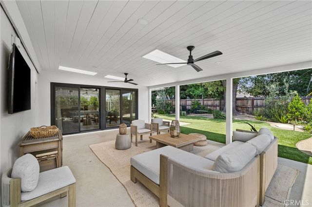 13712 Sanderstead Road, North Tustin, CA 92705