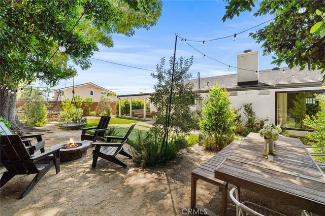 13712 Sanderstead Road, North Tustin, CA 92705
