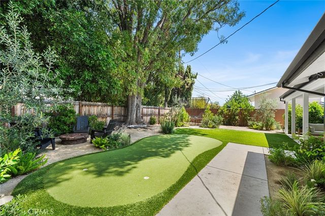 13712 Sanderstead Road, North Tustin, CA 92705