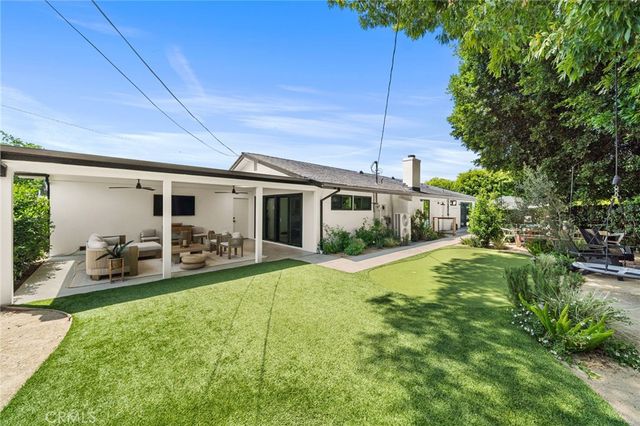 13712 Sanderstead Road, North Tustin, CA 92705