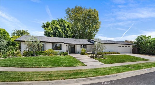 13712 Sanderstead Road, North Tustin, CA 92705