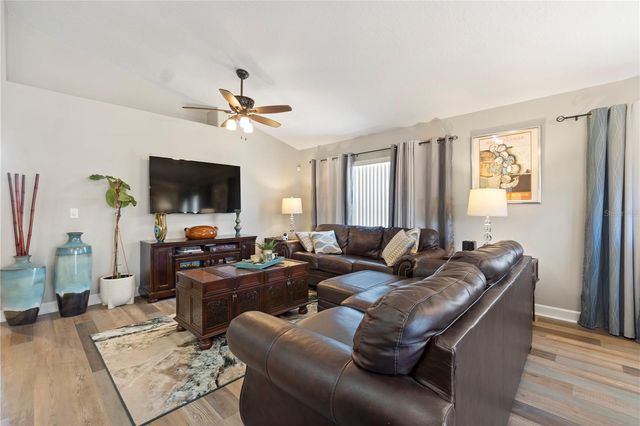 140 OLD BRIDGE CIRCLE, Davenport, FL 33897