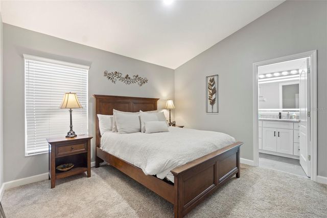 140 OLD BRIDGE CIRCLE, Davenport, FL 33897