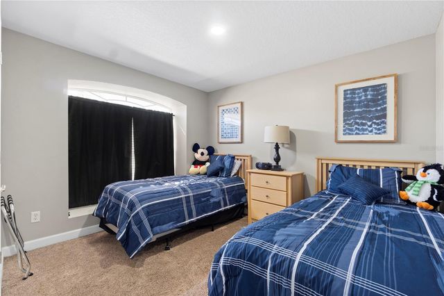 140 OLD BRIDGE CIRCLE, Davenport, FL 33897