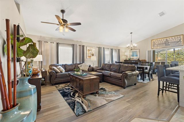 140 OLD BRIDGE CIRCLE, Davenport, FL 33897