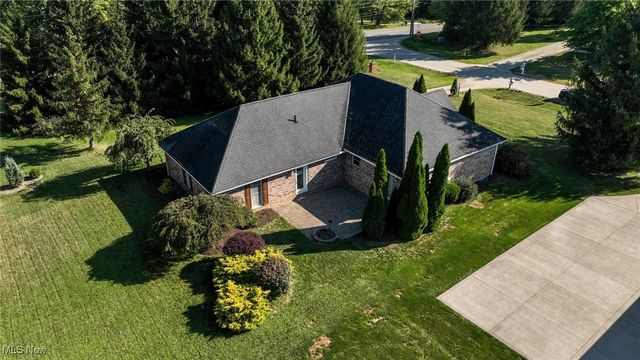 3840 Deer Lake Drive, Medina, OH 44256