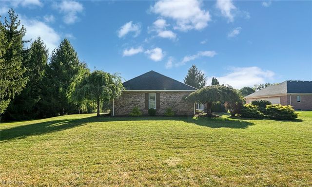 3840 Deer Lake Drive, Medina, OH 44256