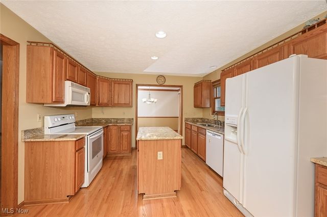 3840 Deer Lake Drive, Medina, OH 44256